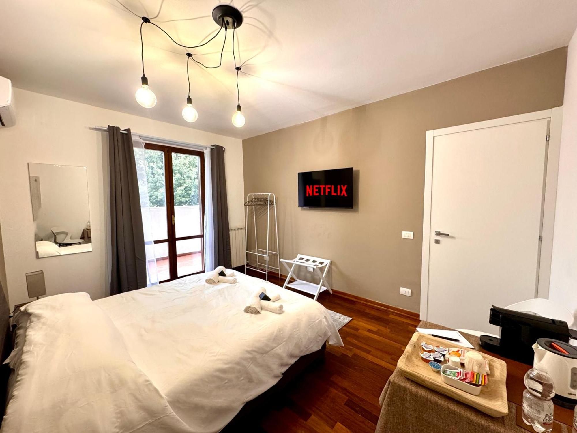 Residence Il Boschetto - Villa Con Piscina โกรเซตโต ภายนอก รูปภาพ