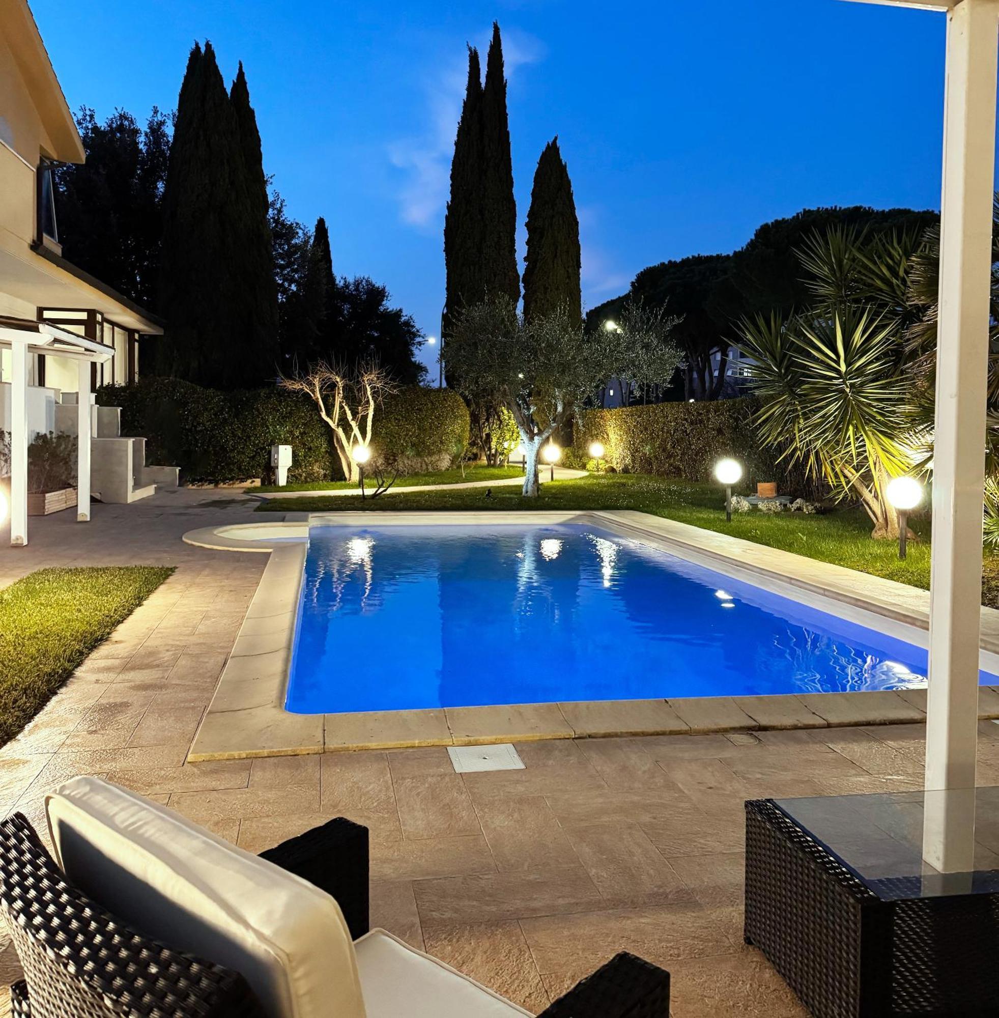 Residence Il Boschetto - Villa Con Piscina โกรเซตโต ภายนอก รูปภาพ